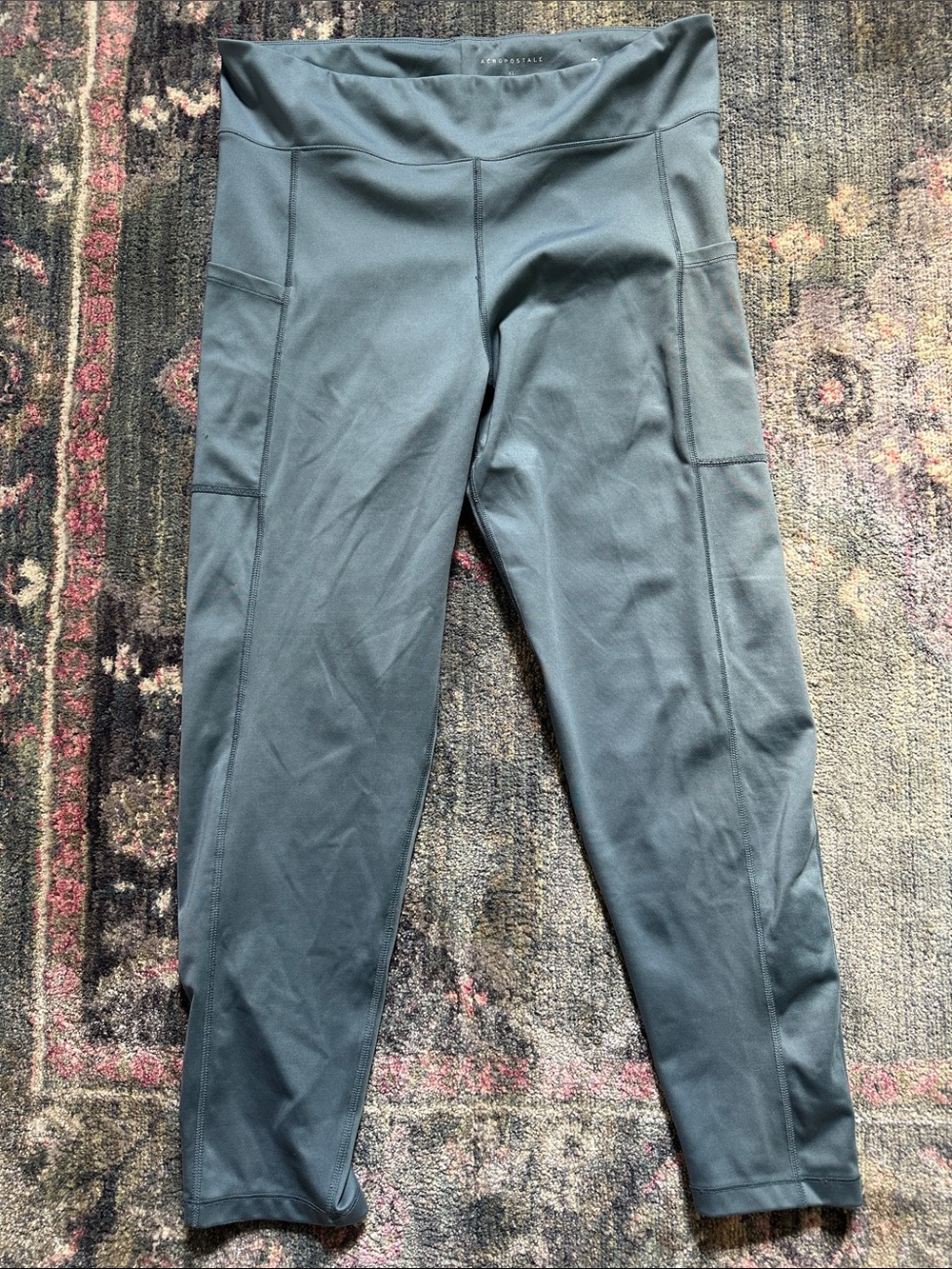 Aeropostale Slate Blue High-Rise Athletic Leggings with Side Pockets - Great!